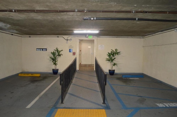 Jolly Roger Hotel image 15